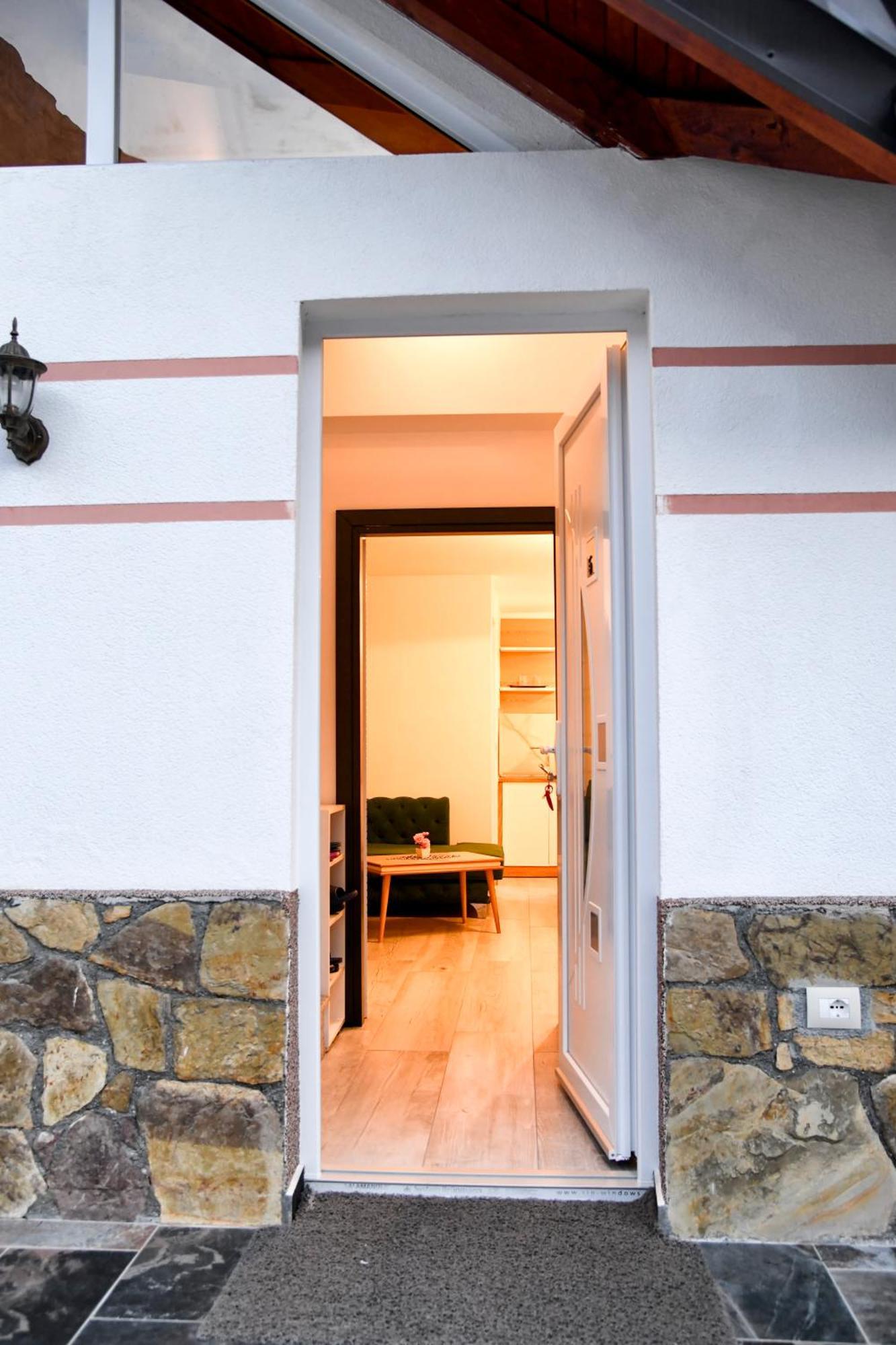 Breezy Hotel Valbone Buitenkant foto